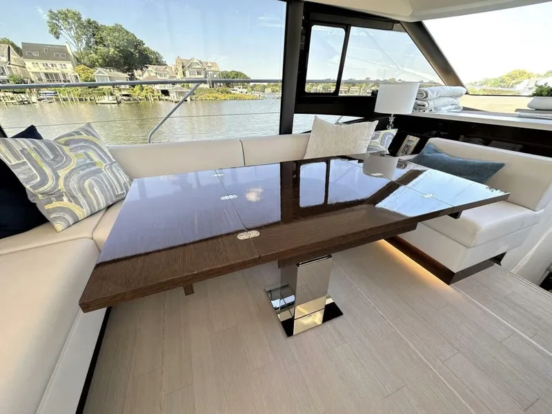 Slide: The Image of Prestige 59 Fly 2022 - 5362040