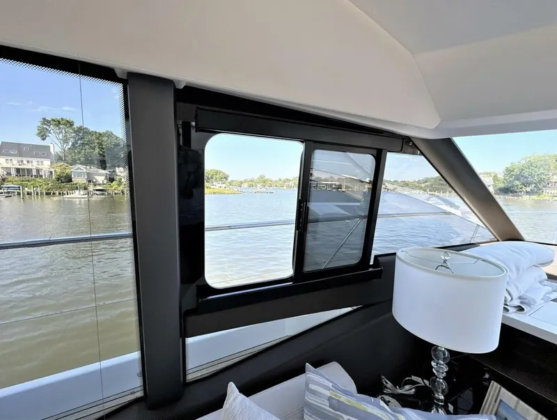 Slide: The Image of Prestige 59 Fly 2022 - 5362041