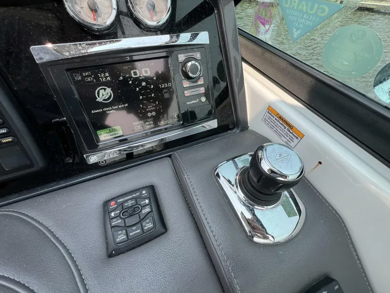 Slide: The Image of Formula 310 Bowrider 2016 - 5362051