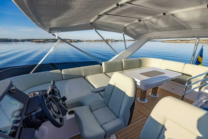 Slide: The Image of Nimbus 495 Flybridge 2027 - 5362637