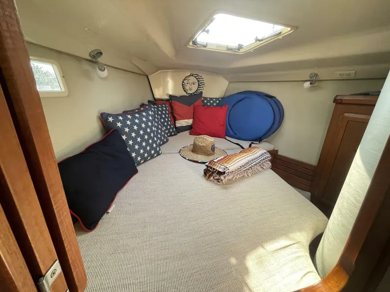 Slide: The Image of Hunter 36 Vision 1991 - 5475541