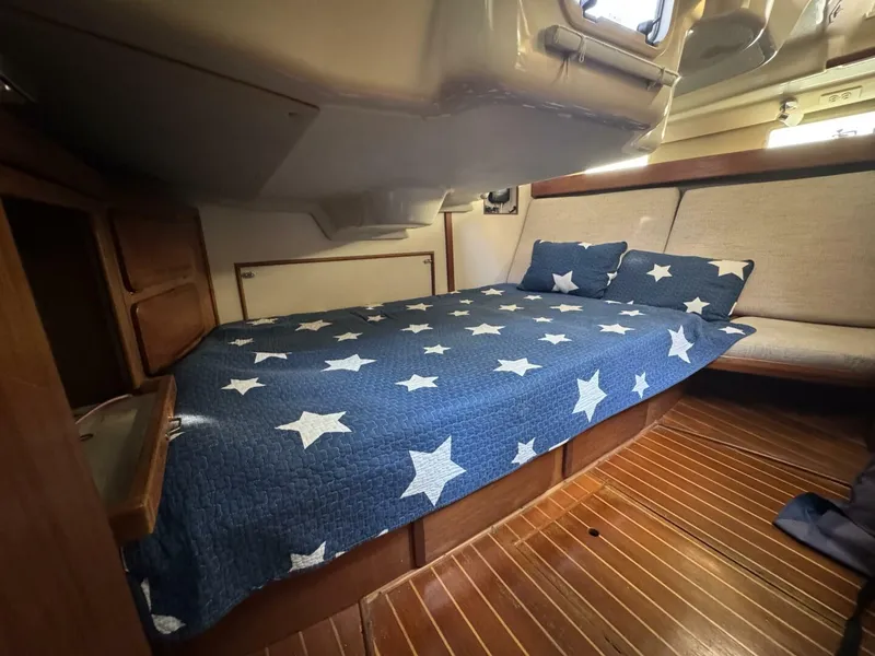 Slide: The Image of Hunter 36 Vision 1991 - 5386409