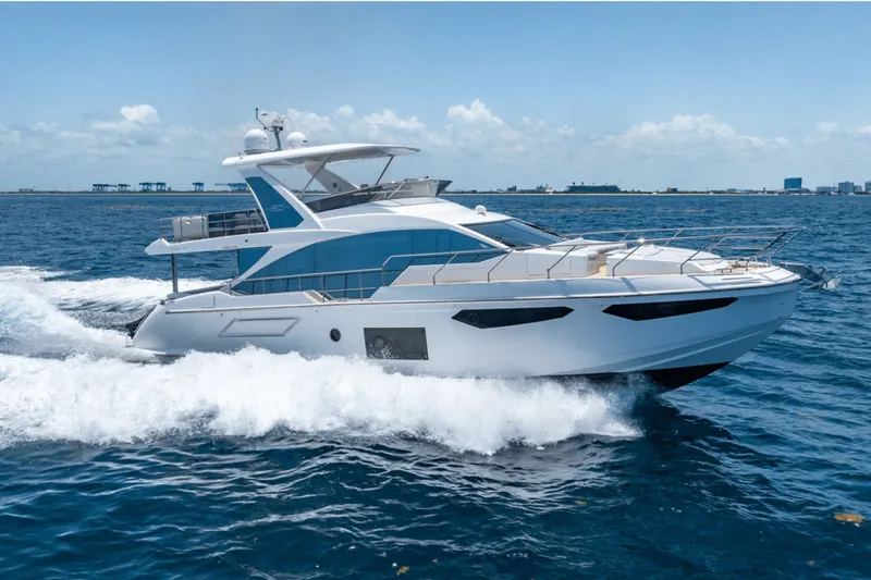 Slide: The Image of Azimut 60 FLY 2024 - 5420340