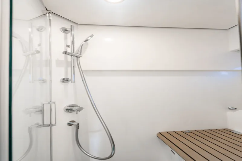 Slide: The Image of Azimut 60 FLY 2024 - 5420349