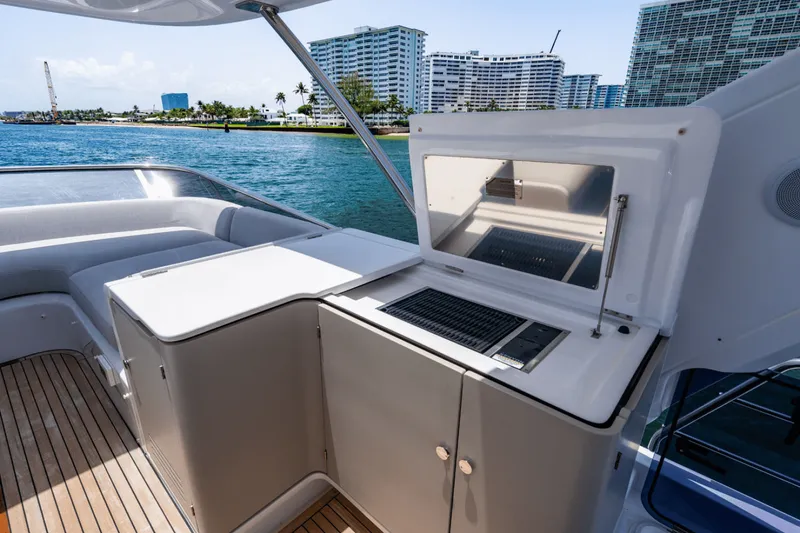 Slide: The Image of Azimut 60 FLY 2024 - 5420399