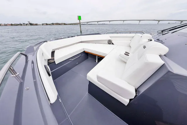 Slide: The Image of Cruisers 42 GLS OB 2023 - 32