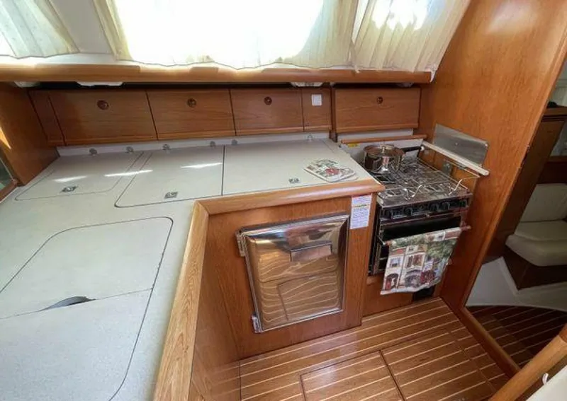 Slide: The Image of Jeanneau Sun Odyssey 43 DS 2005 - 5363492