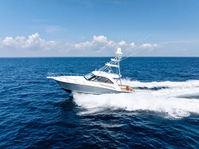 Slide: The Image of Hatteras 45 2016 - 109