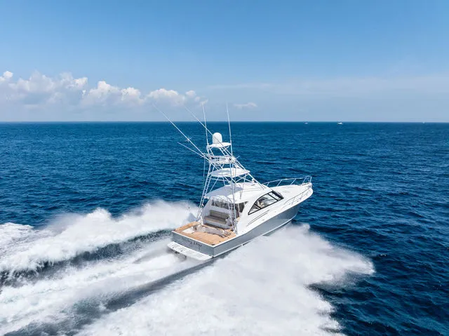 Slide: The Image of Hatteras 45 2016 - 111