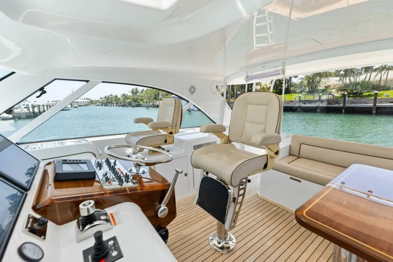 Slide: The Image of Hatteras 45 2016 - 5364296