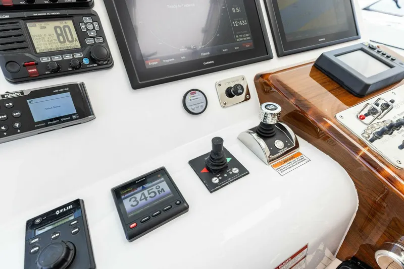 Slide: The Image of Hatteras 45 2016 - 5364299