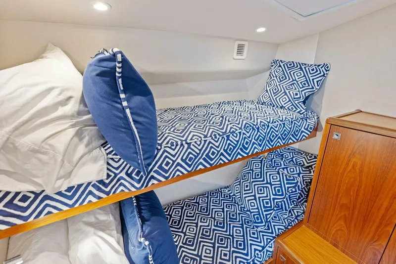 Slide: The Image of Hatteras 45 2016 - 5364302