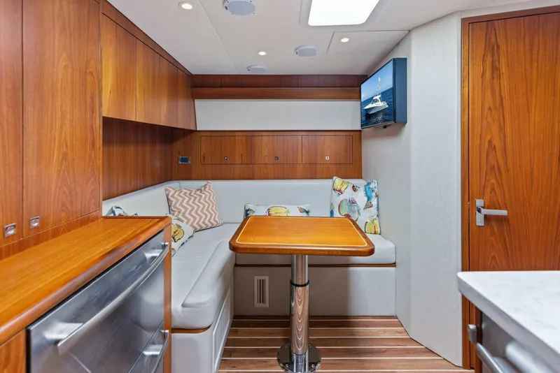 Slide: The Image of Hatteras 45 2016 - 5364313