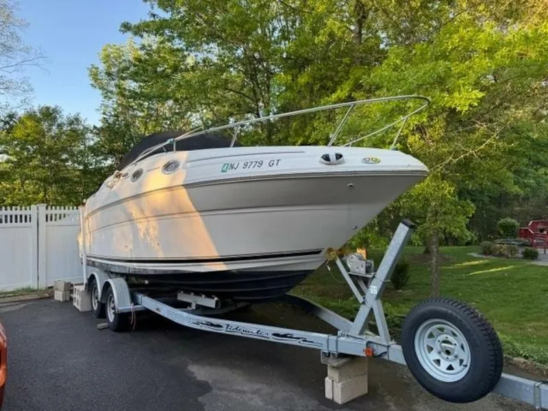 Slide: The Image of Sea Ray 240 Sundancer 2004 - 5364462