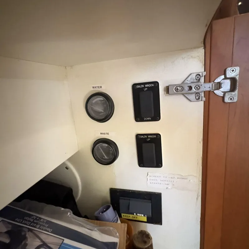 Slide: The Image of Silverton 42 Convertible 2001 - 5385043