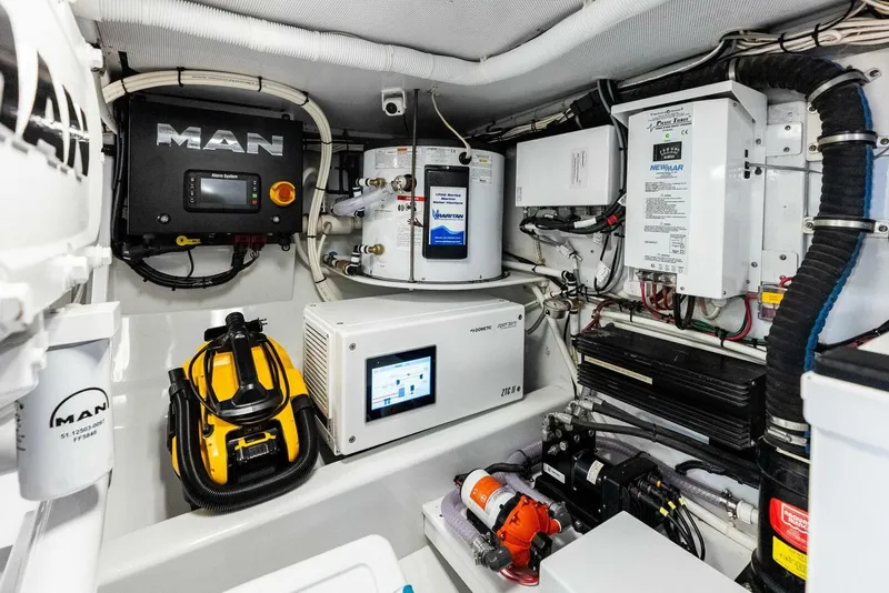 Slide: The Image of Rybovich 44 2000 - 5364440