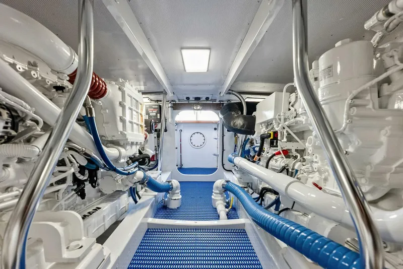 Slide: The Image of Rybovich 44 2000 - 5364441