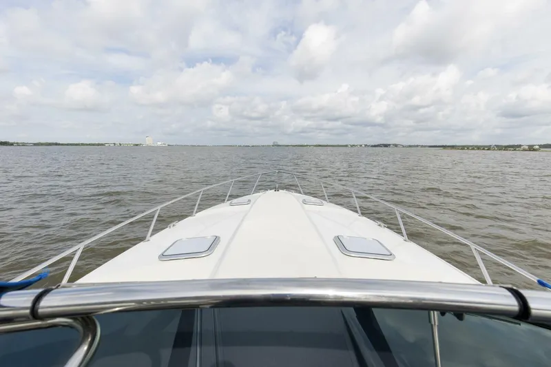 Slide: The Image of 2017 37 Formula 370 SS Bluebird Bow (2) - 5364801