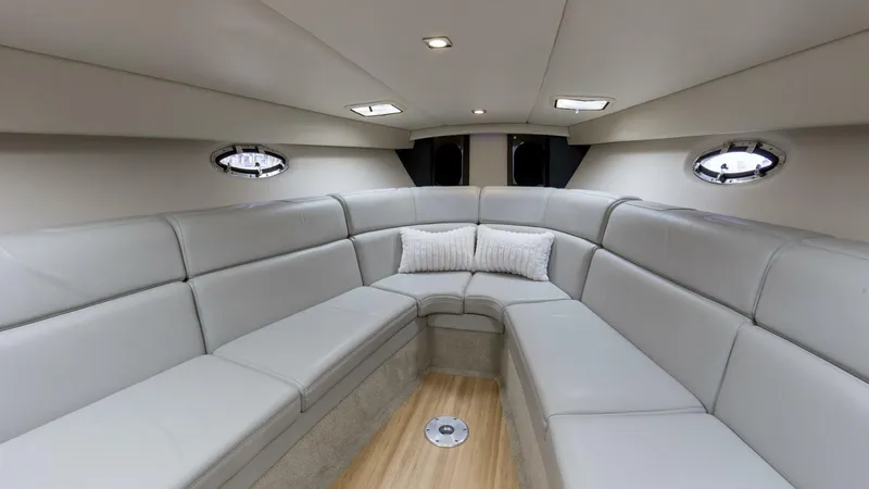 Slide: The Image of 2017 37 Formula 370 SS Bluebird Cabin (4) - 5364786