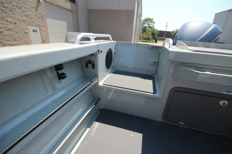 Slide: The Image of Weldcraft 220 Ocean King 2026 - 5563010