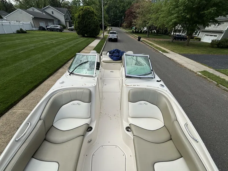 Slide: The Image of Sea Ray 240 Sundeck 2007 - 5365423