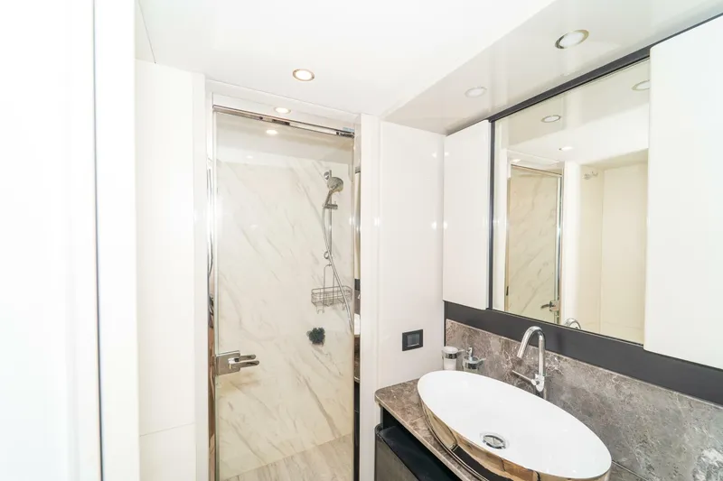 Slide: The Image of Absolute 62 Fly 2023 - 5519888