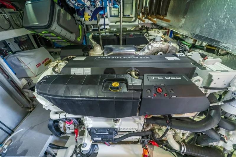 Slide: The Image of Absolute 62 Fly 2023 - 5519832