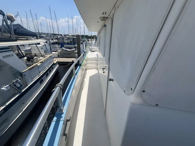 Slide: The Image of Great Harbour GH47 2001 - 5400017