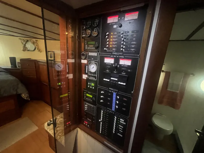 Slide: The Image of Great Harbour GH47 2001 - 5400089