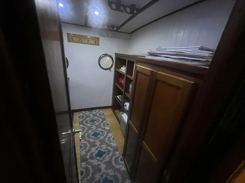 Slide: The Image of Great Harbour GH47 2001 - 5400090