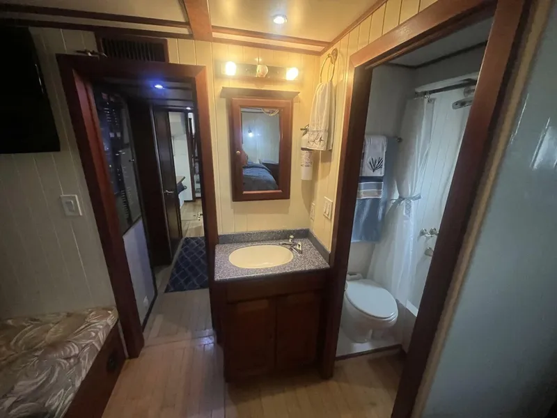 Slide: The Image of Great Harbour GH47 2001 - 5400100