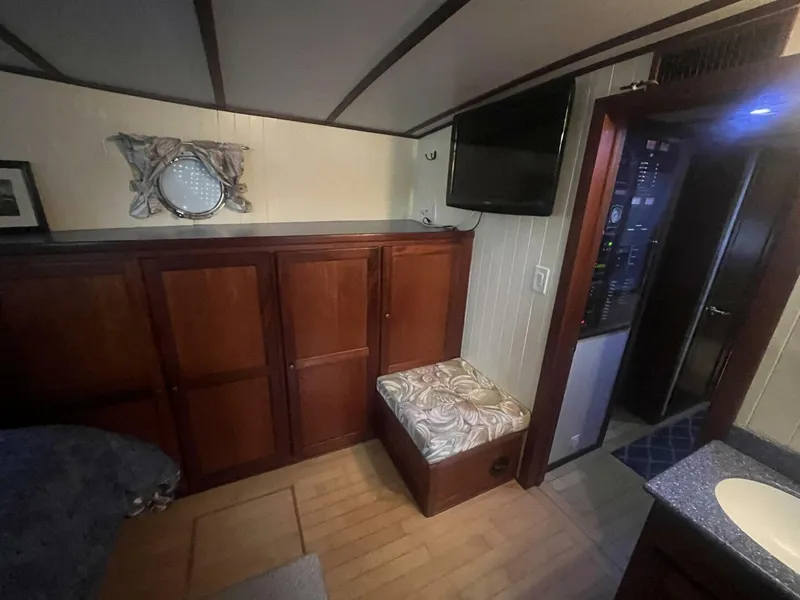 Slide: The Image of Great Harbour GH47 2001 - 5400101