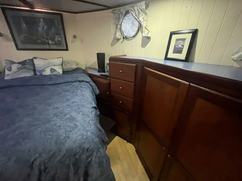 Slide: The Image of Great Harbour GH47 2001 - 5400107