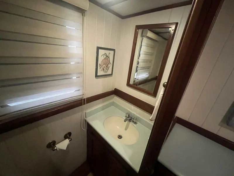 Slide: The Image of Great Harbour GH47 2001 - 5400119