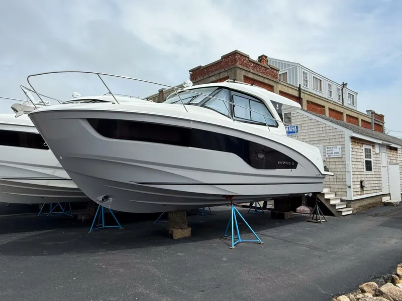 Slide: The Image of 2025 BENETEAU Antares 9 - 5366132