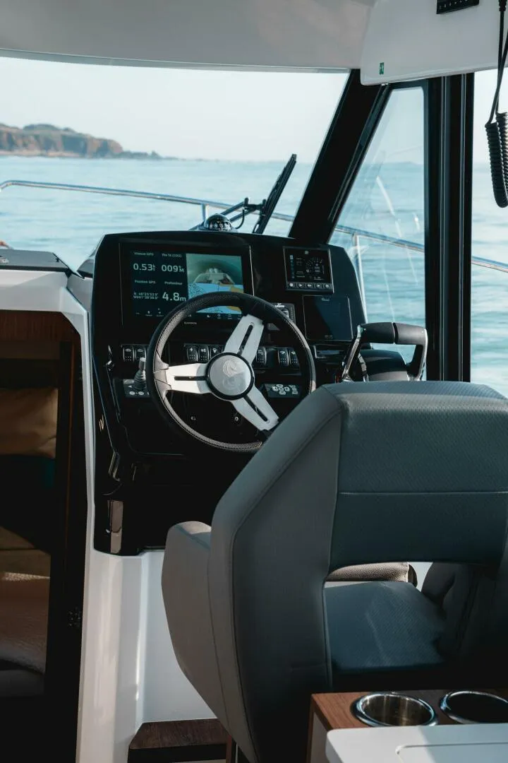 Slide: The Image of 2025 BENETEAU Antares 9 - 5366133