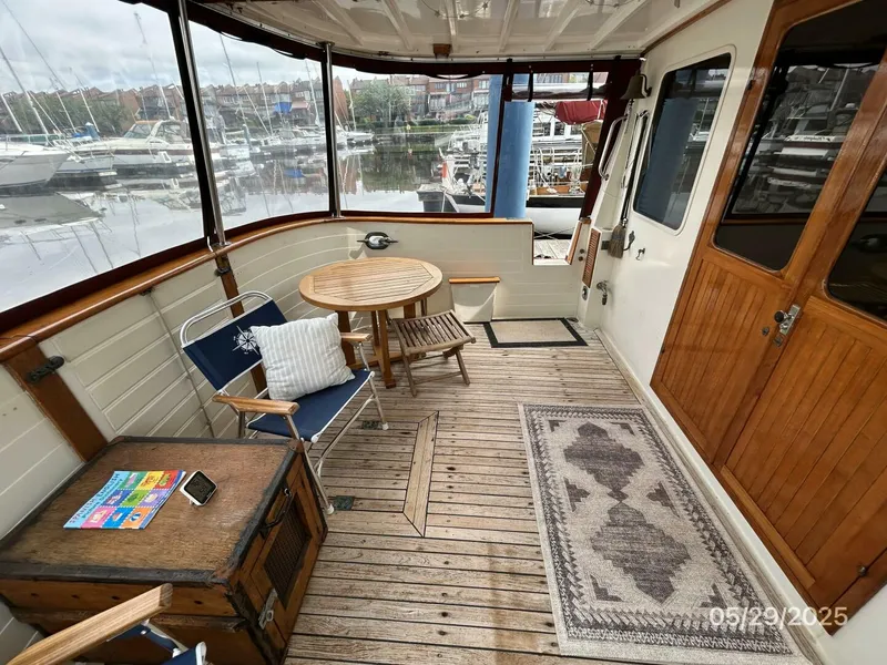 Slide: The Image of 36' Kadey-Krogen aftdeck port - 5366923