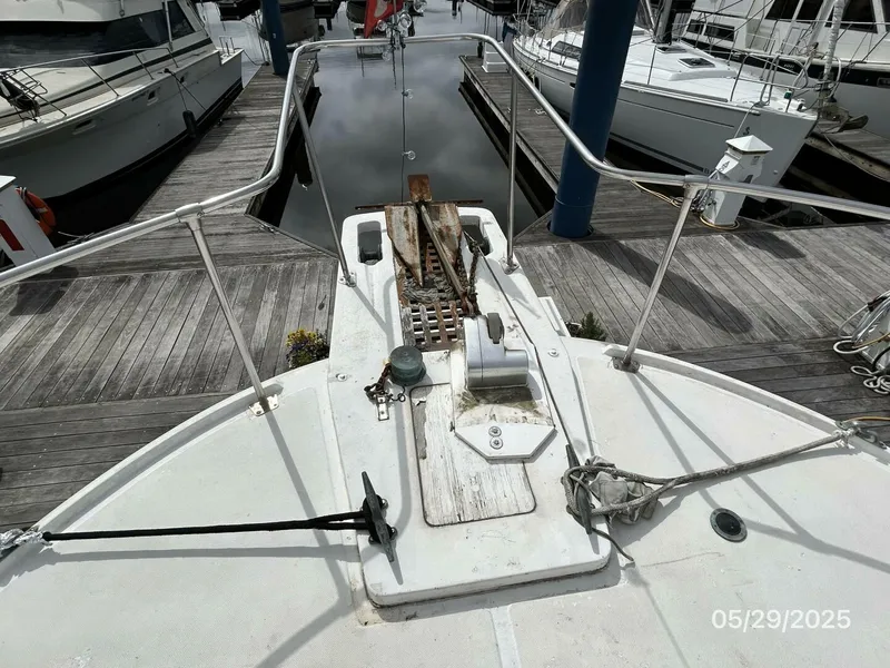 Slide: The Image of 36' Kadey-Krogen anchor windlass - 5366925