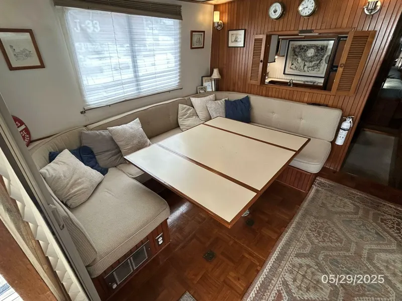 Slide: The Image of 36' Kadey-Krogen salon table - 5366962