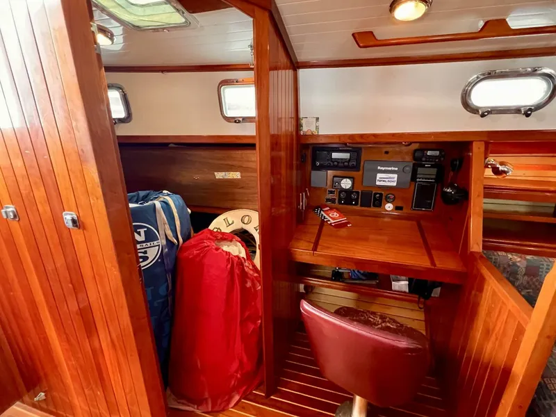 Slide: The Image of Shannon 43 Cutter 2001 - 5367194