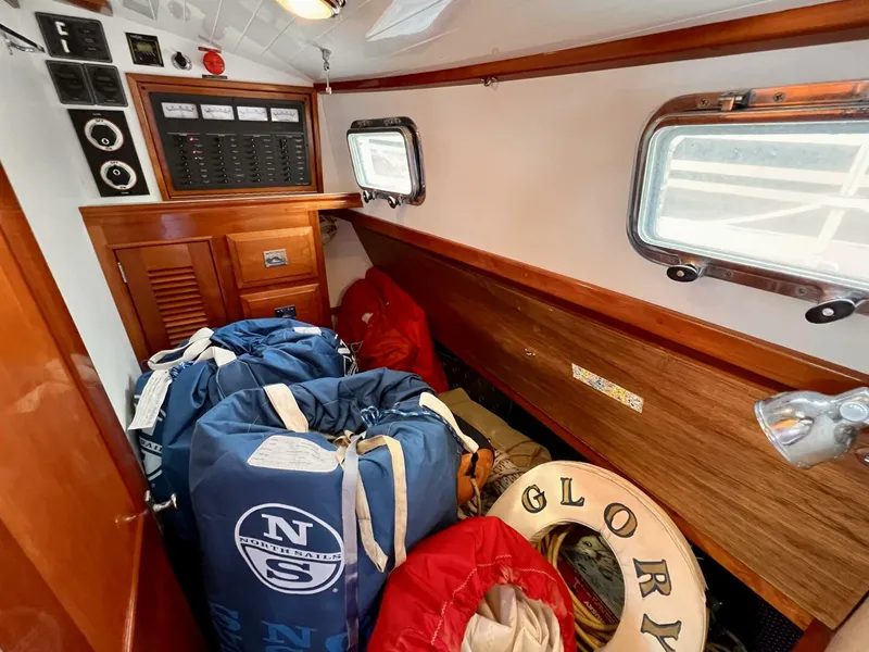 Slide: The Image of Shannon 43 Cutter 2001 - 5367207