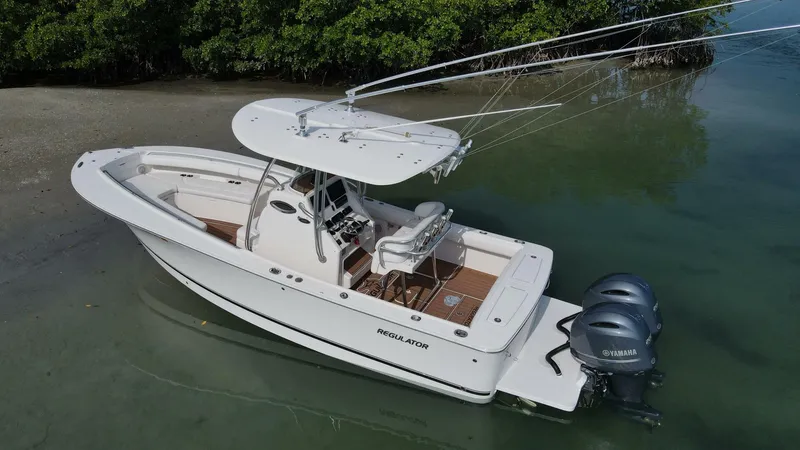 Slide: The Image of Regulator Marine Center Console 2015 - 5367905