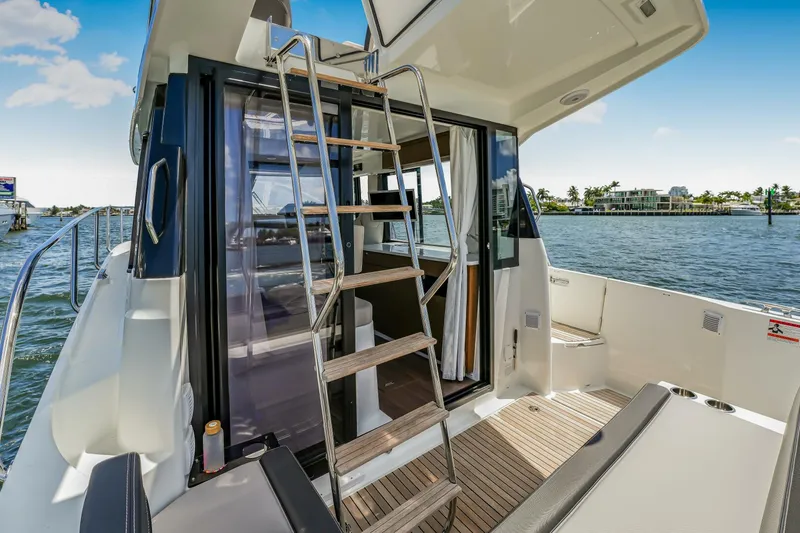 Slide: The Image of Jeanneau NC1095 Fly 2024 - 5434769