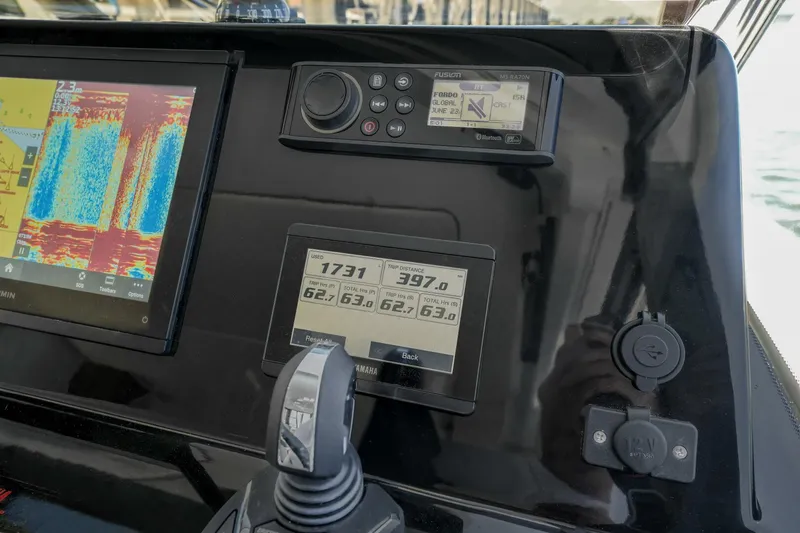 Slide: The Image of Jeanneau NC1095 Fly 2024 - 5434780