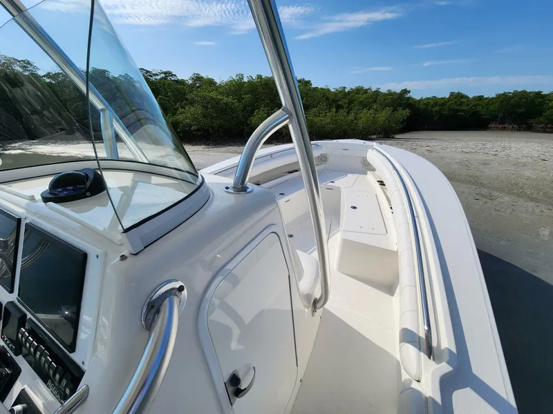 Slide: The Image of Regulator Marine Center Console 2014 - 5368213