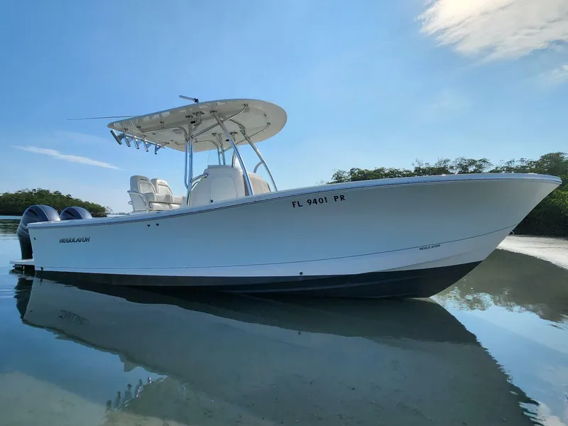 Slide: The Image of Regulator Marine Center Console 2014 - 5368203