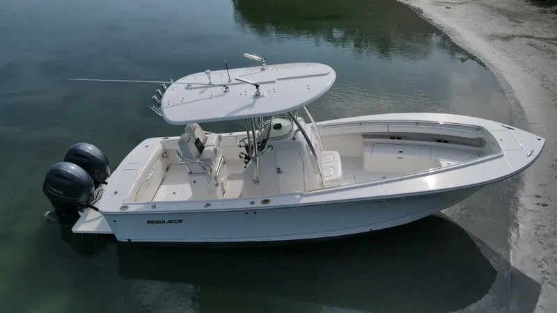 Slide: The Image of Regulator Marine Center Console 2014 - 5368204