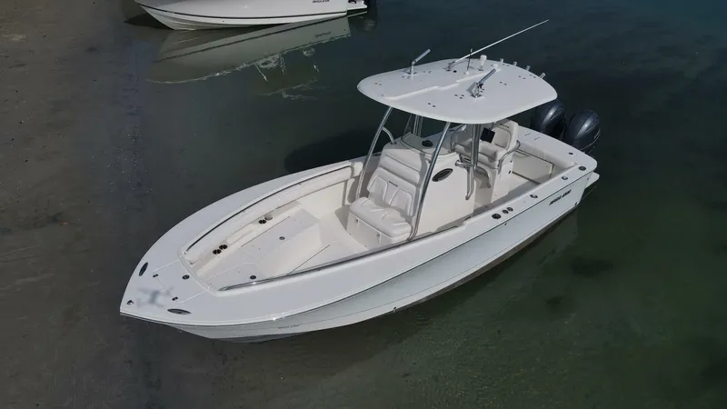 Slide: The Image of Regulator Marine Center Console 2014 - 5368206