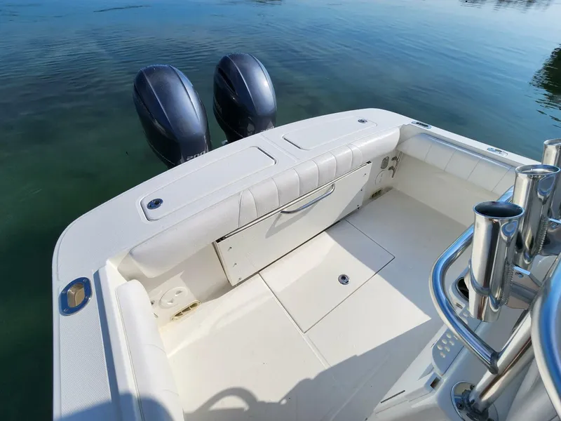 Slide: The Image of Regulator Marine Center Console 2014 - 5368207