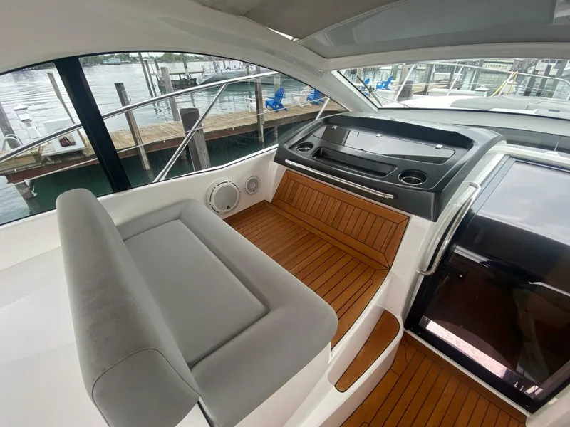 Slide: The Image of Sunseeker 40 Portofino 2013 - 5368262